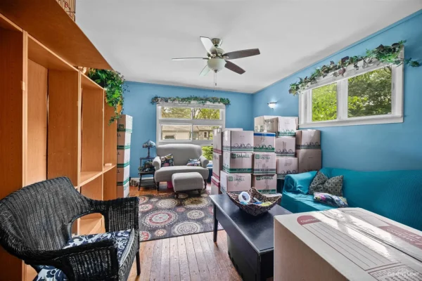 02cdbe54b70f4501f4ed07a7f53e358d-uncropped_scaled_within_1536_1152